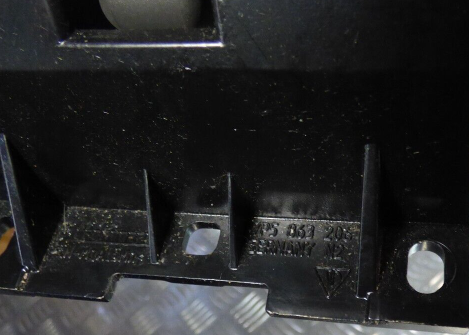 Porsche Cayenne 92A Mittelkonsole Blende Deckel Leder 7P5863206 ORIGINAL gebraucht - Armlehne