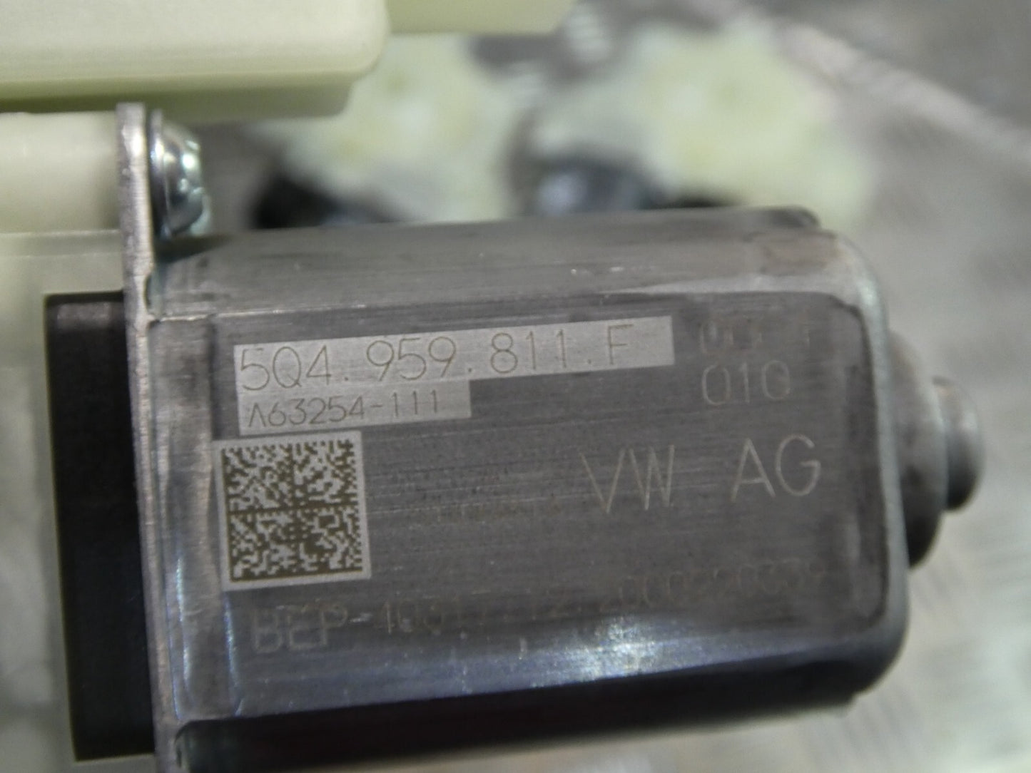 VW ID3 Fensterhebermotor Tür Hinten Links 5Q4959811F ORIGINAL gebraucht - Volkswagen
