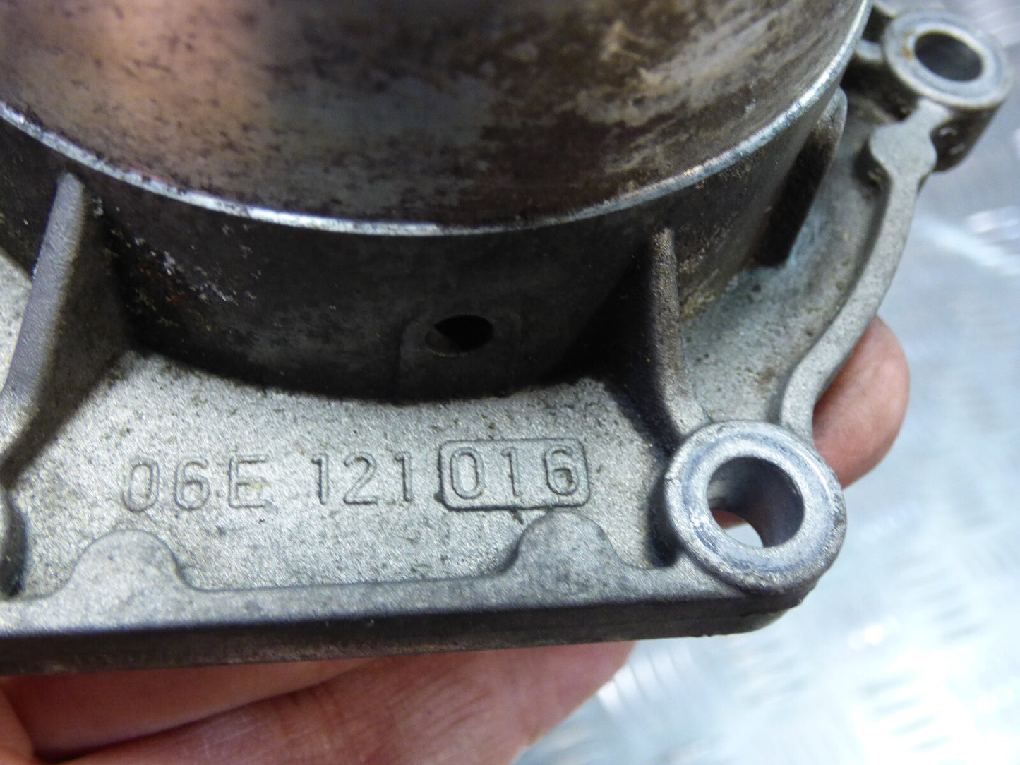 Porsche Cayenne 3.0 Hybrid 92A Kühlwasserpumpe 06E121016 ORIGINAL gebraucht - Wasserpumpe