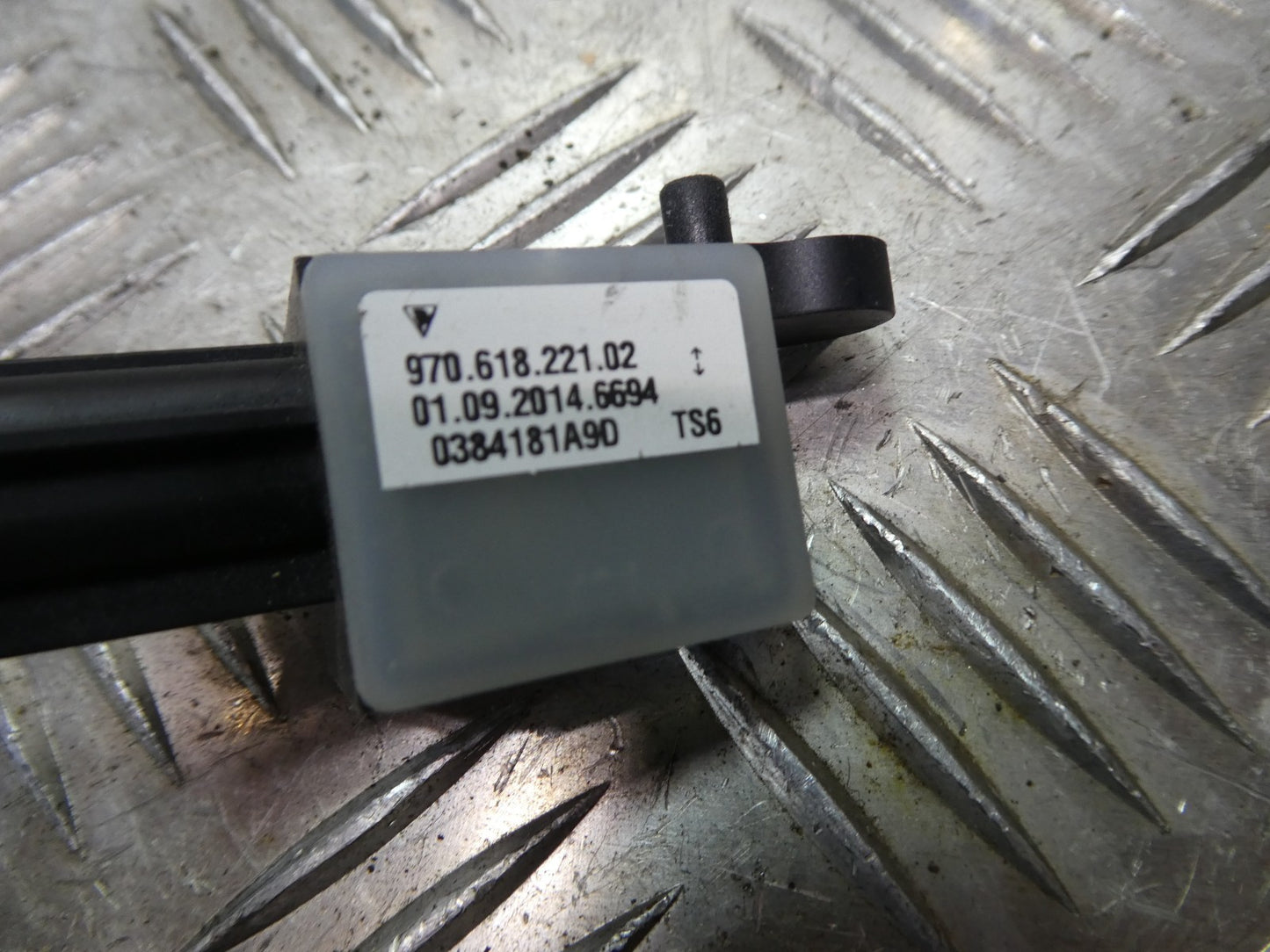 Porsche Panamera 970 Crashsensor Sensor Beschleunigungssensor ORIGINAL gebraucht - 97061822102