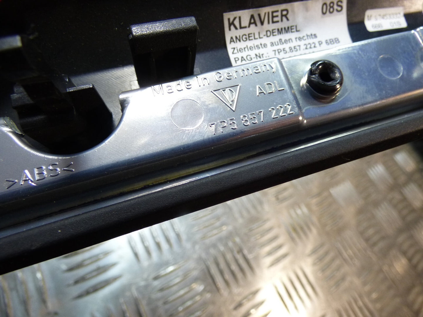 Porsche Cayenne S 92A Dekor Klavierlack Armaturenbrett 08S 7P5857222P ORIGINAL gebraucht - Zierleiste