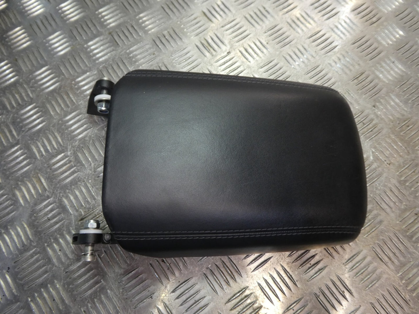 Porsche Macan 95B Leder schwarz ORIGINAL gebraucht - Armlehne