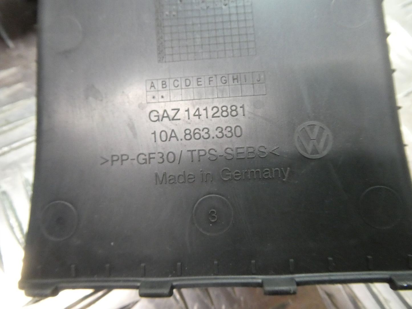VW ID3 Pro Ablagematte Mittelkonsole 10A863330 ORIGINAL gebraucht - Volkswagen