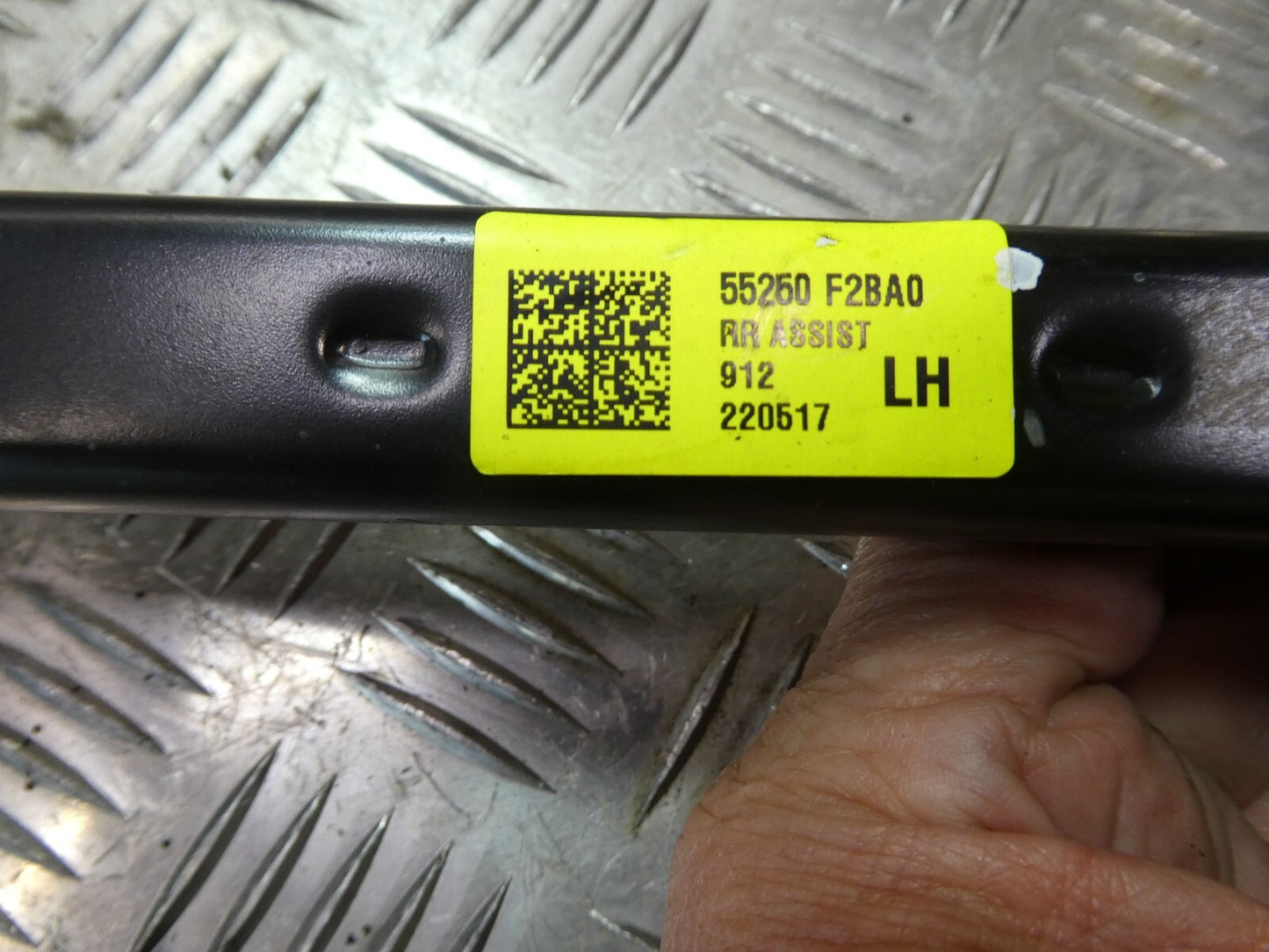 Hyundai Kona EV 2022 hinten links 55250 F2BA0 ORIGINAL gebraucht - Querlenker