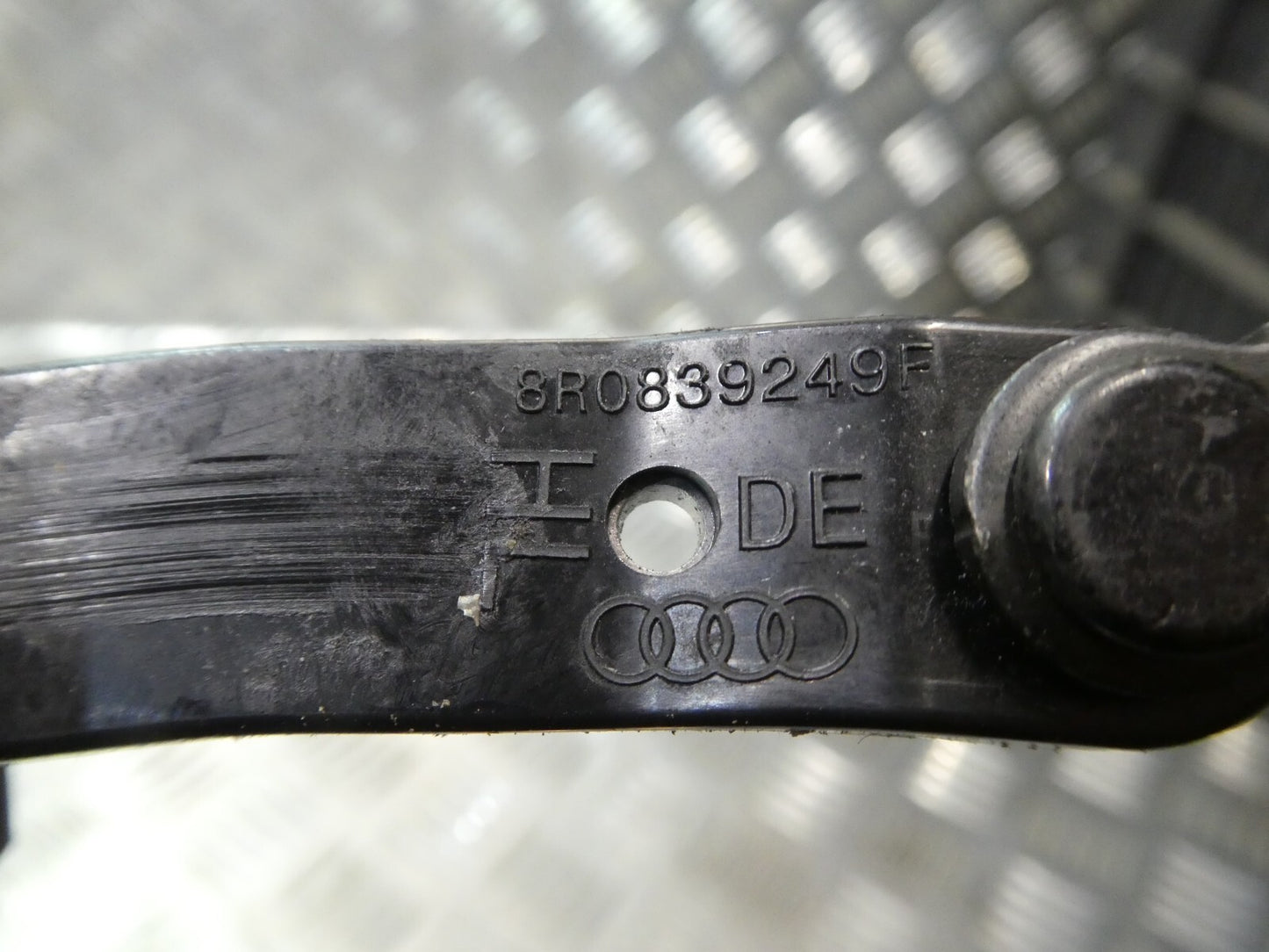 Porsche Macan 95B Türfeststeller Türfangbremse Hinten Rechts ORIGINAL gebraucht - 8R0839249F