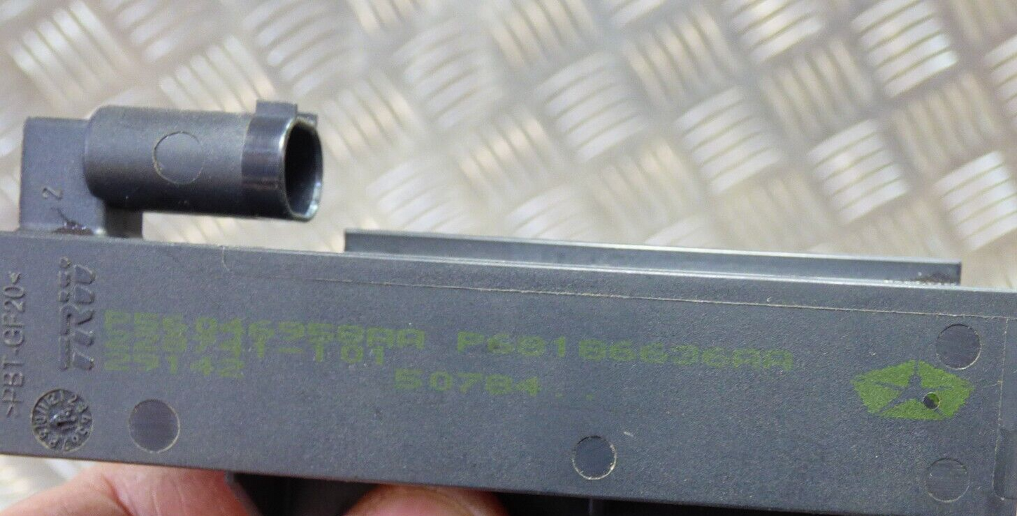 Jeep Cherokee KL 2.0 CRD 2015 Kessy Keyless Go Antenne ORIGINAL gebraucht - P68186636AA