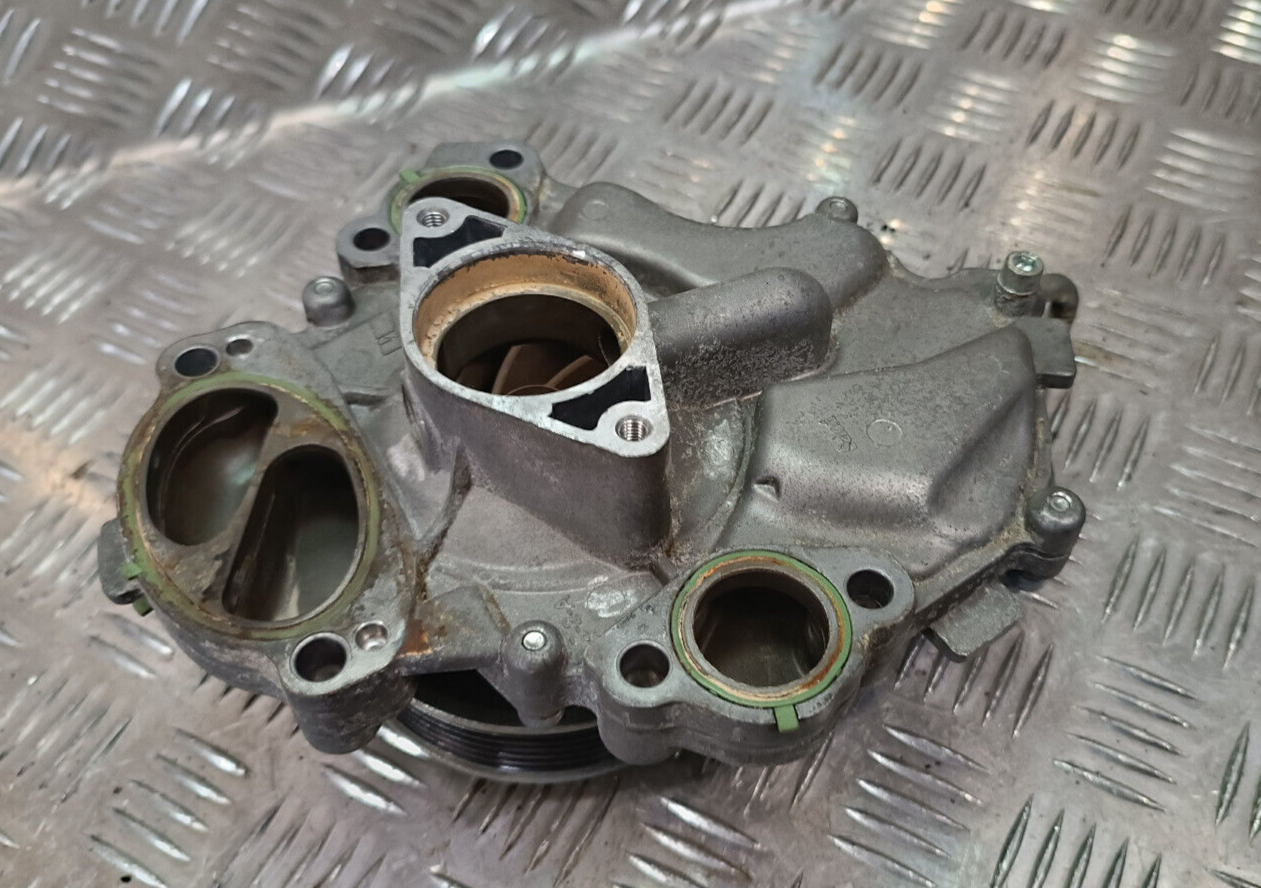 Jeep Grand WK2 3.0 CRD Wasserpumpe Wasserpumpegehaus ORIGINAL gebraucht - Cherokee