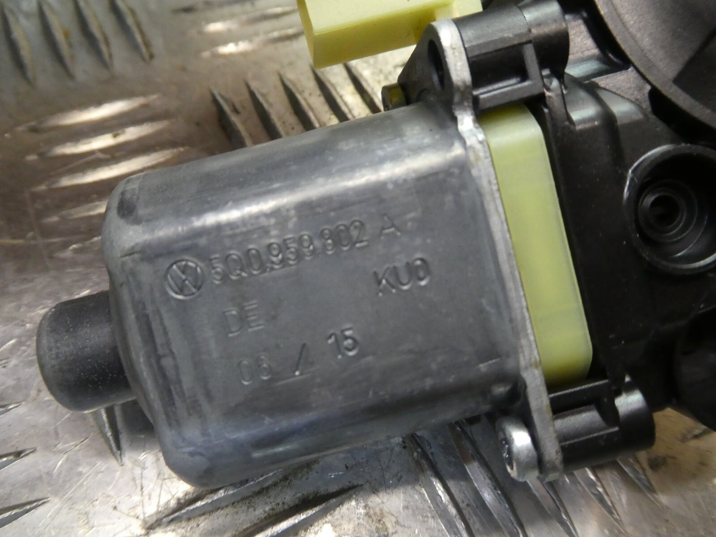Porsche Macan 95B hinten Rechts 5Q0959802A ORIGINAL gebraucht - Fensterhebermotor