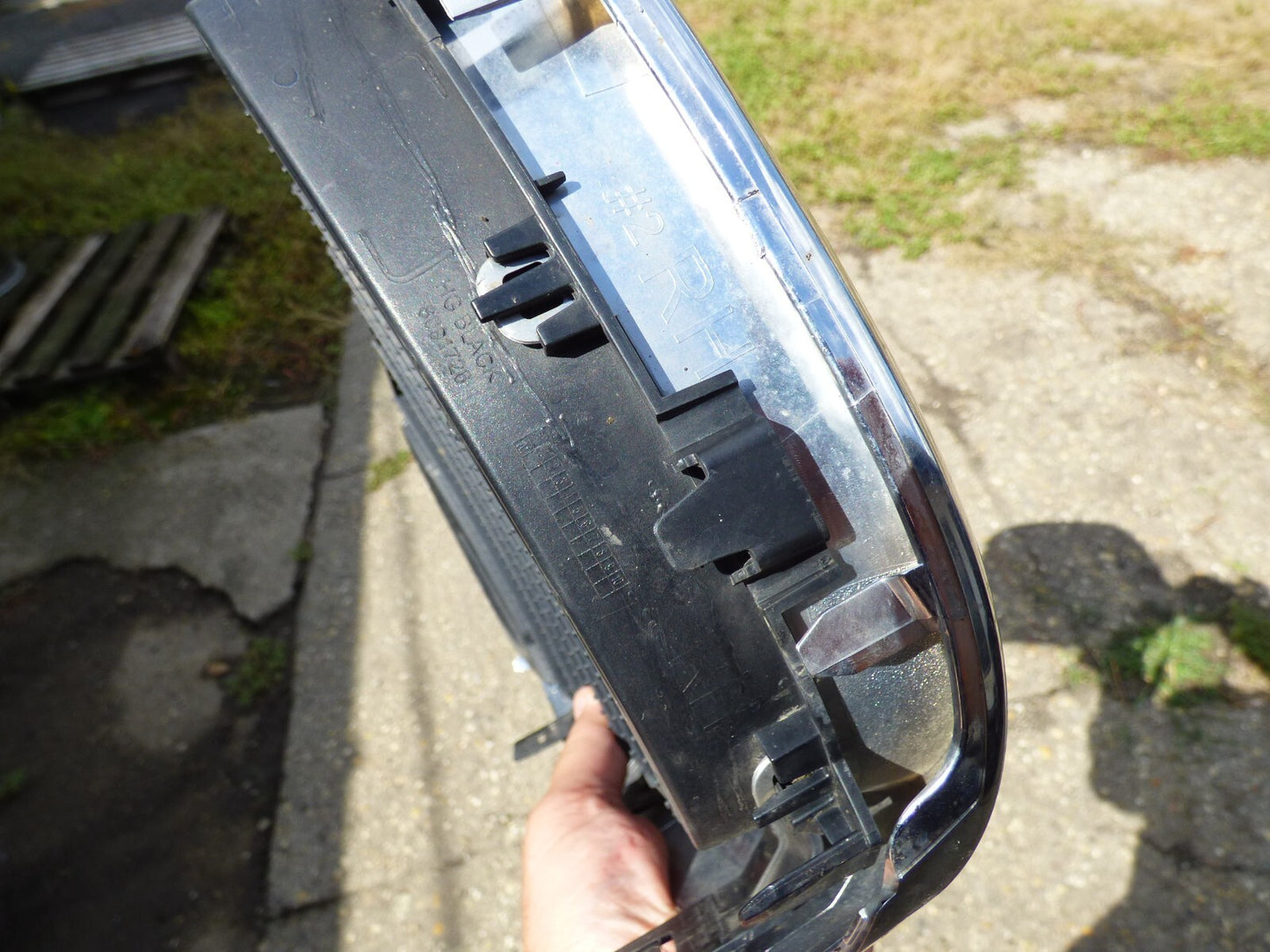 Original BMW X3 +X4 G01 + G02 F98 Grill vorne rechts gebraucht - 7464922