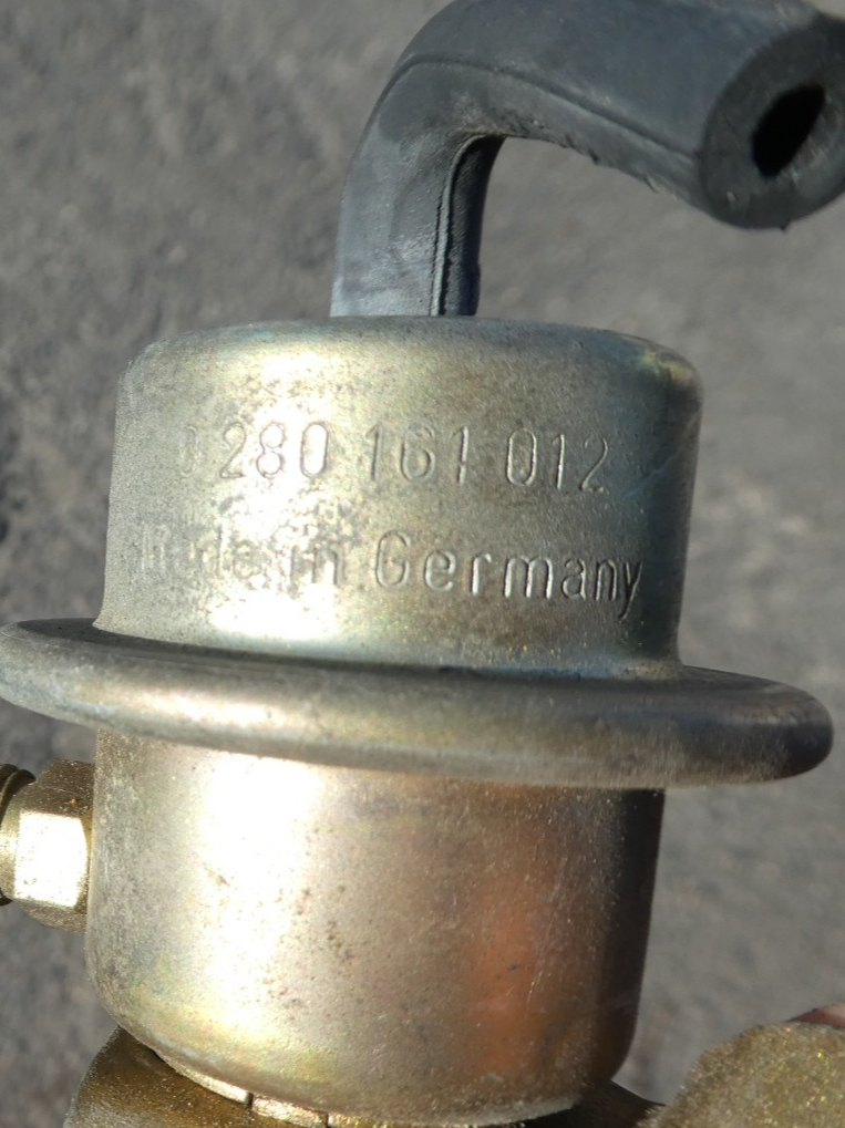 Mercedes-Benz C126 W126 Membrandämpfer Druckregler K-Jetronic BOSCH ORIGINAL gebraucht - 0280161012