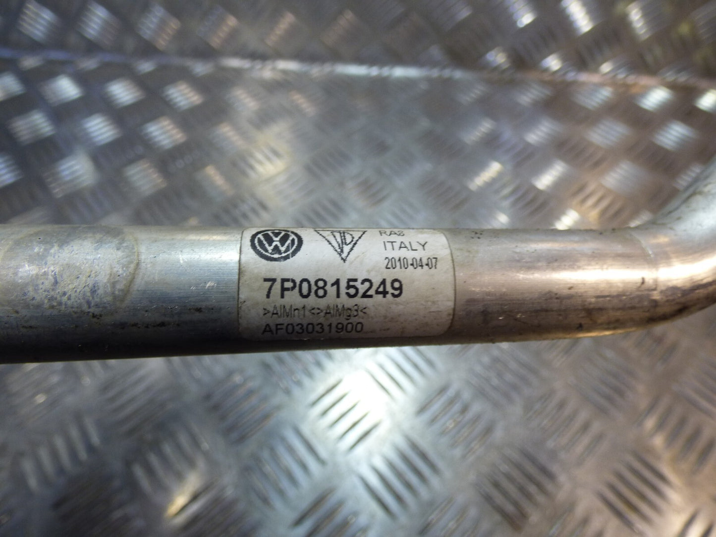 Porsche Cayenne 92A Hybrid Kühlwasserschläuche Kühlwasserrohr ORIGINAL gebraucht - 7P0815249
