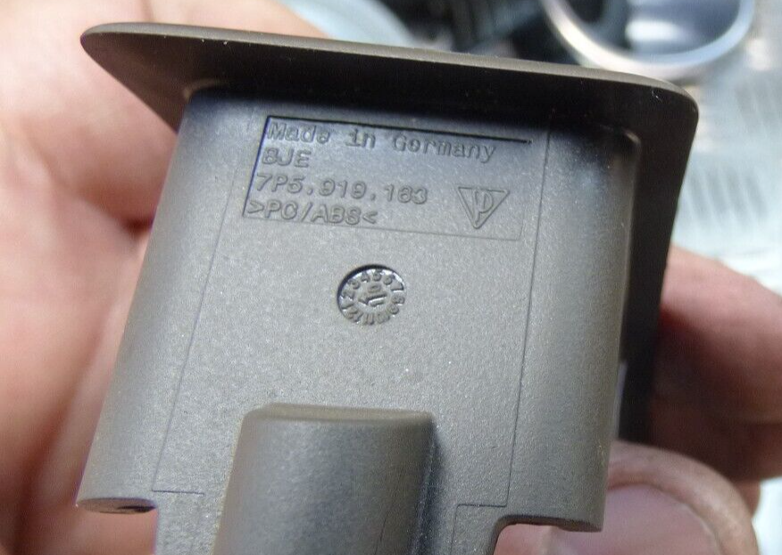 Porsche Cayenne S 92A Feststellbremsschalter Braun 7P5919183 ORIGINAL gebraucht - Verkleidung