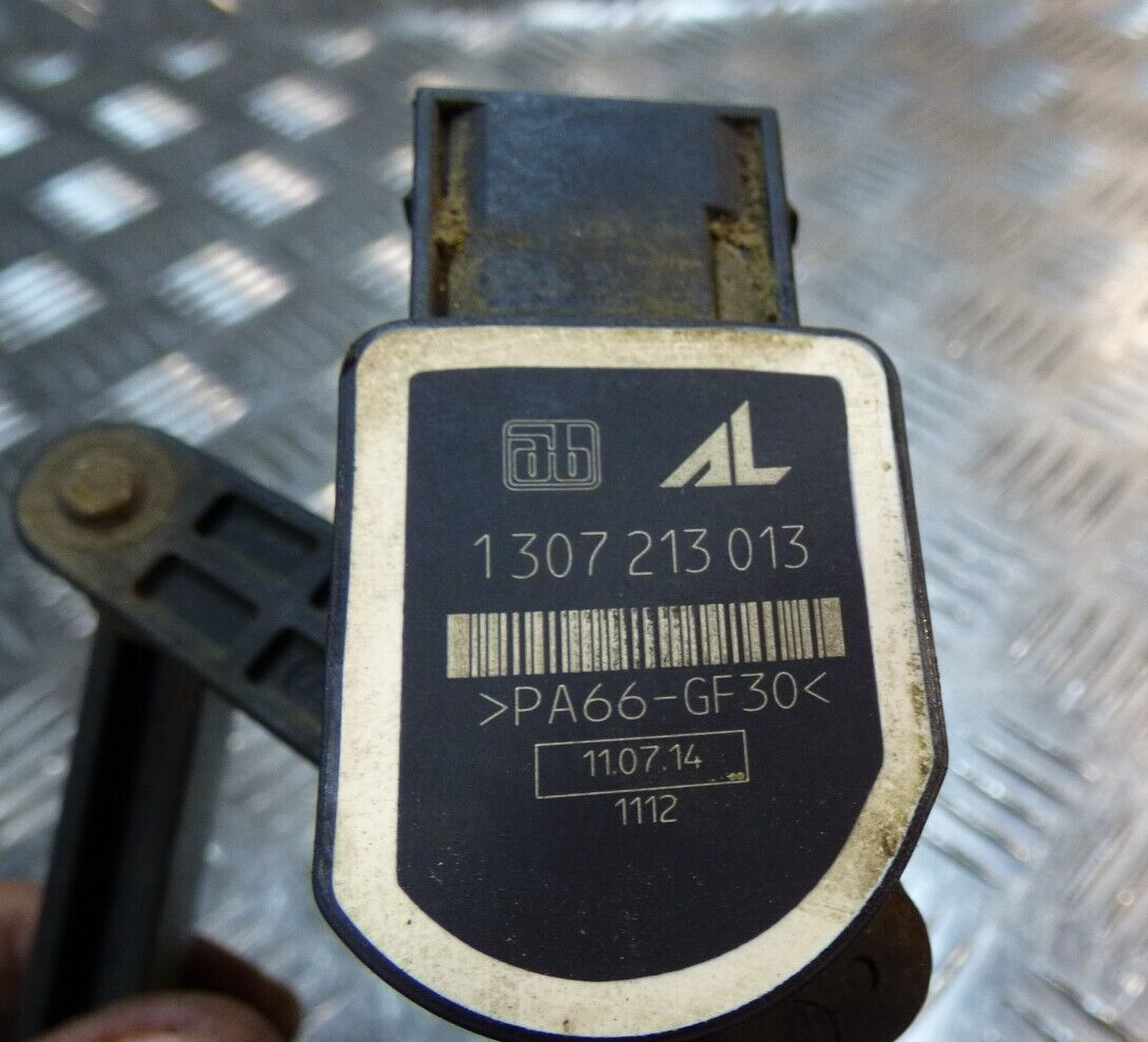 Jeep Cherokee KL 2.0 CRD Höhensensor Niveauregulierung hinten rechts ORIGINAL gebraucht - 1307213013