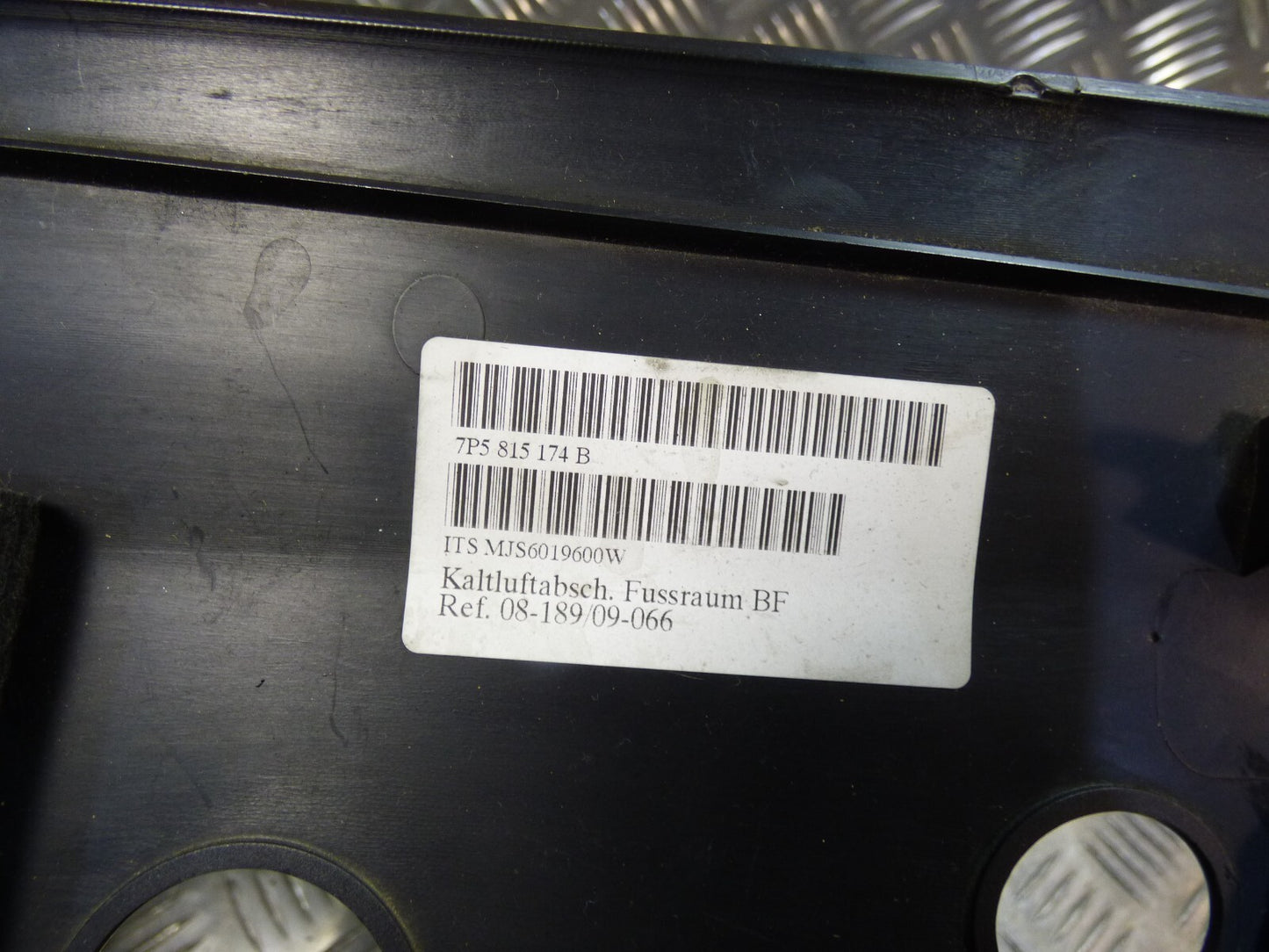 Porsche Cayenne 92A Armaturenbrett Fußraum rechts 7P5815174B ORIGINAL gebraucht - Verkleidung