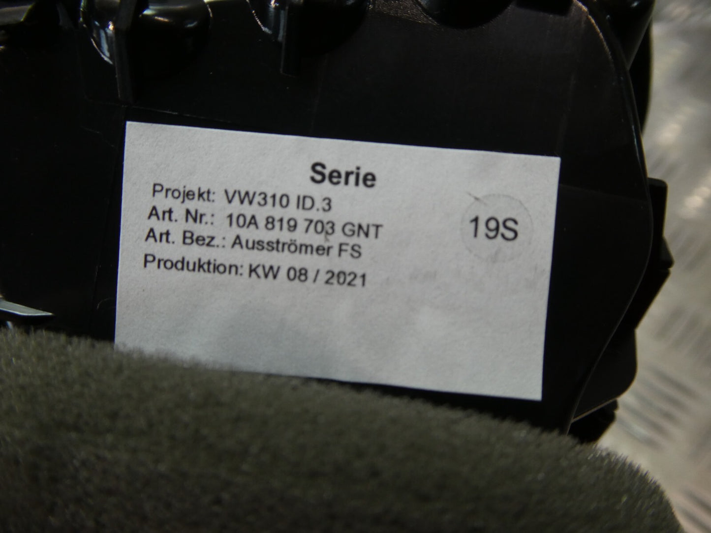 VW ID3 Lüftungsdüse Düse Lüftung links Luft Ausström 10A819703 GNT ORIGINAL gebraucht - Volkswagen