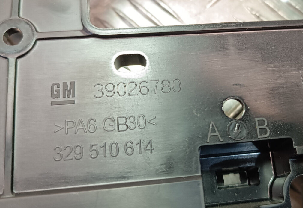 OPEL ASTRA K Kombi 1.0 Turbo Mittelkonsole Halter 329510614 ORIGINAL gebraucht - 39026780