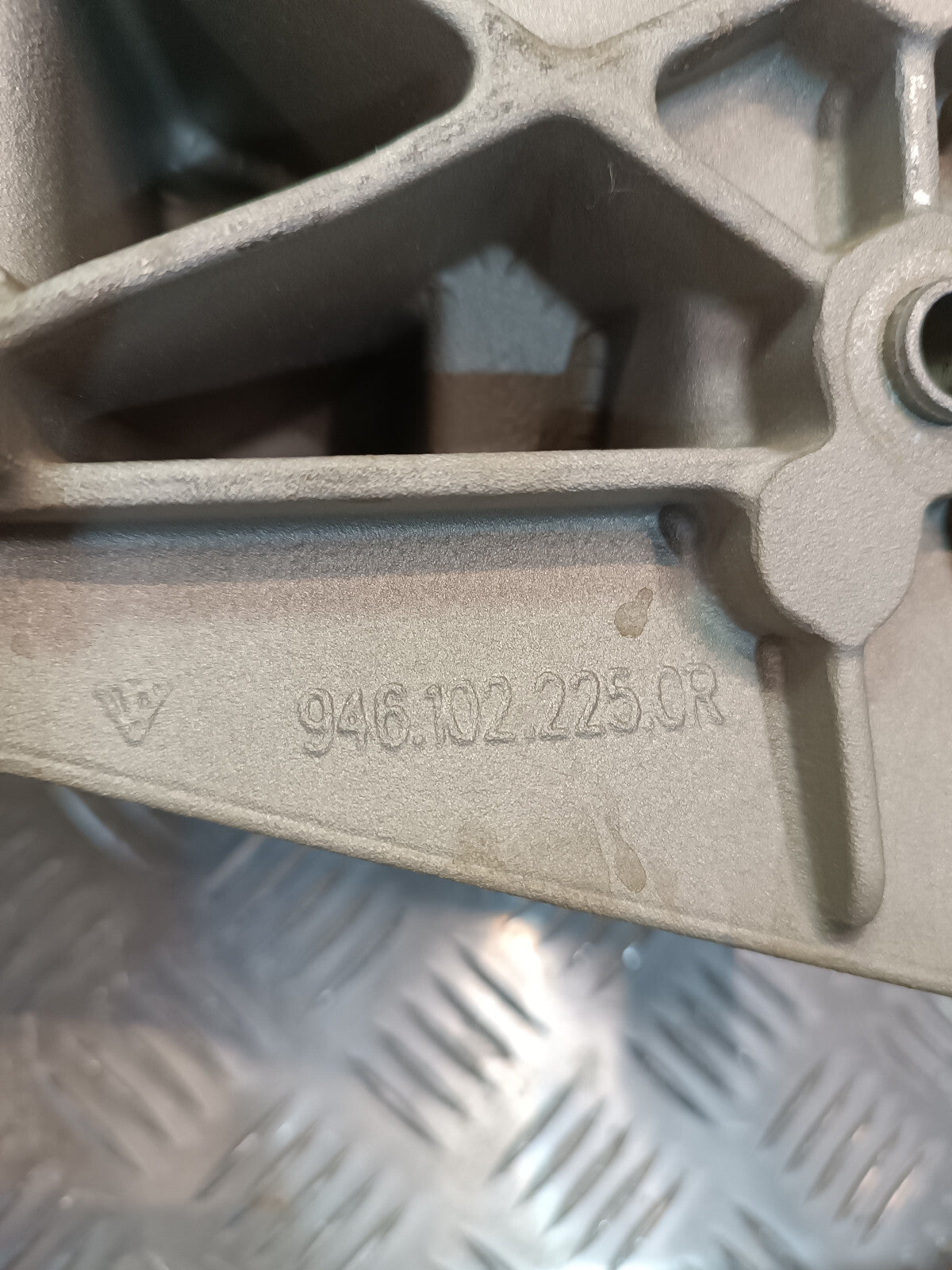 Porsche PANAMERA 970 3.6 V6 Halter Halterung ORIGINAL gebraucht - 9461022250R