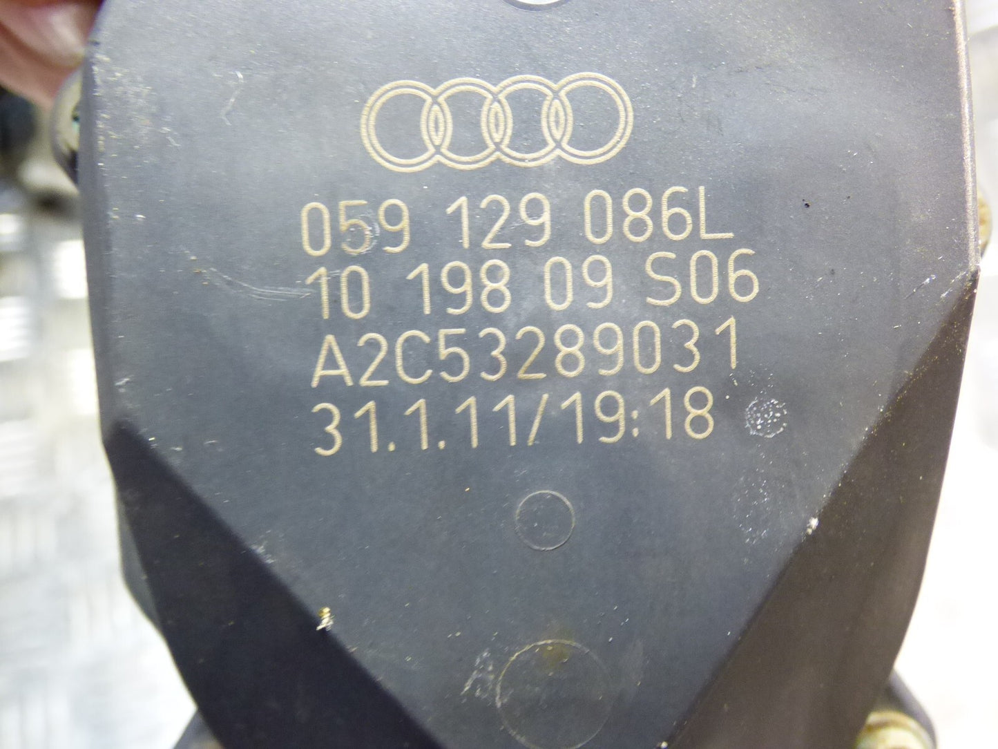 Porsche Cayenne 92A TDI Luftklappensteller Stellmotor Ansaugkrümmer ORIGINAL gebraucht - 059129086L