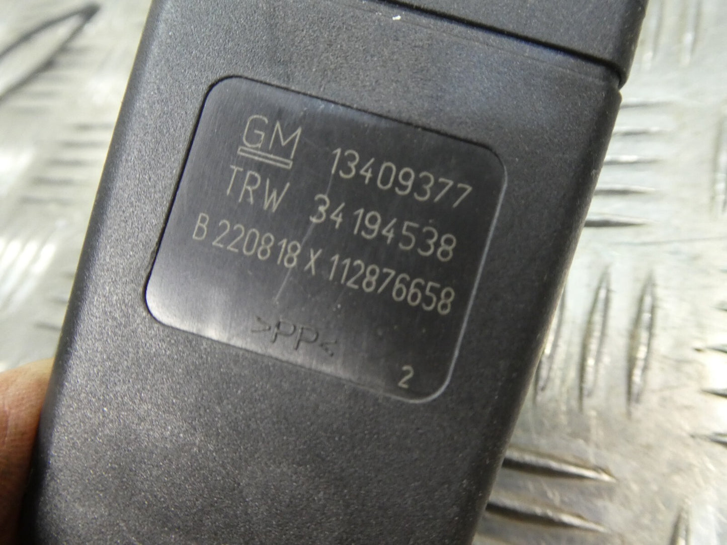 OPEL ASTRA K Gurtschloss hinten rechts GM ORIGINAL gebraucht - 13409377