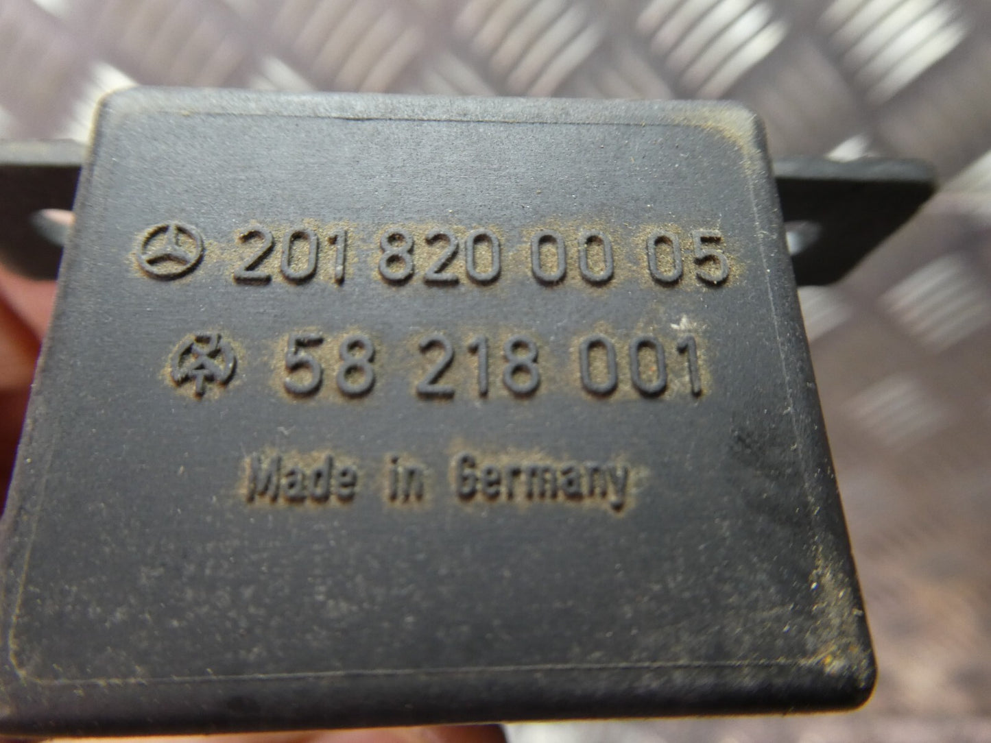 Mercedes-Benz C126 W126 Relais Blinker Blinkrelais ORIGINAL gebraucht - 2018200005