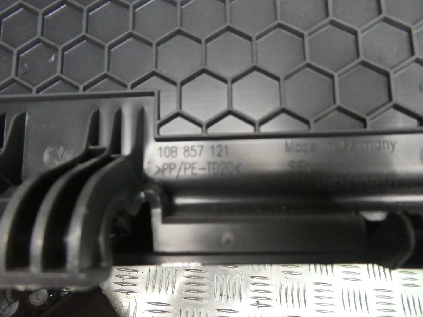 VW ID3 ID.3 Handschuhfach in Armaturenbrett 10B857121 schwarz ORIGINAL gebraucht - Volkswagen