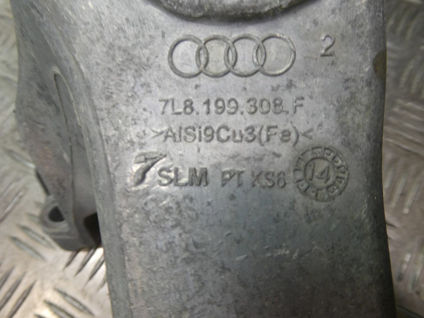Porsche 3.0 E-Hybrid Motorhalter motor halterung rechts 7L8199308F ORIGINAL gebraucht - Panamera