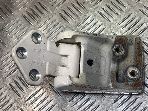 VW Volkswagen Transporter T6 Heckflügeltür Scharnier links unten 7H0827153