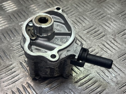 Mercedes Sprinter W906 2.2 CDI Unterdruckpumpe Vakuumpumpe A6512300165