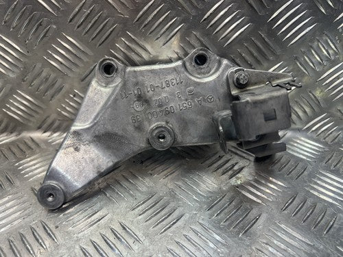 Mercedes Sprinter W906 2.2 CDI Motorhalter Motorlager hinten A6510940039
