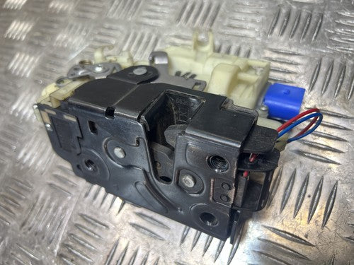 VW Volkswagen Transporter T6 Türschloss vorne links 3B1837015BC