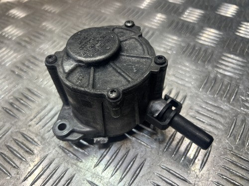 Mercedes Sprinter W906 2.2 CDI Unterdruckpumpe Vakuumpumpe A6512300165