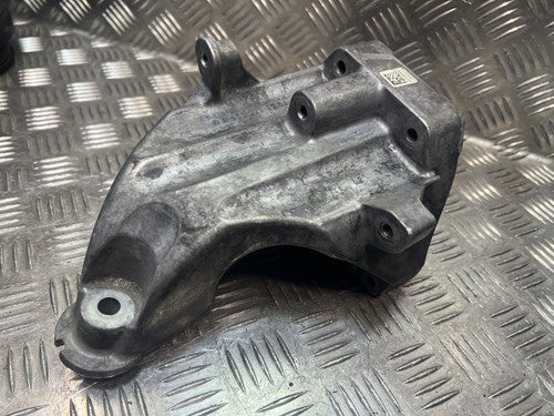 Mercedes Sprinter W906 2.2 CDI Motorhalter Motorträger links A6512231704