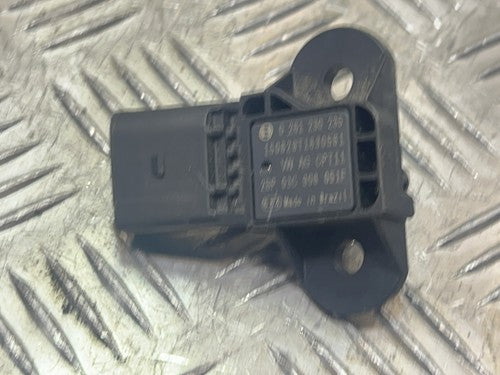 VW Volkswagen Transporter T6 Luftdrucksensor 03C906051F