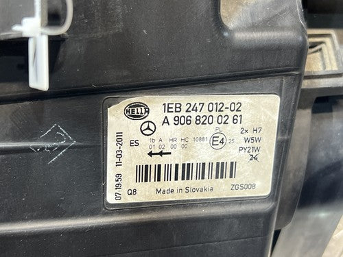 Mercedes Sprinter W906 2.2 CDI Scheinwerfer rechts A9068200261