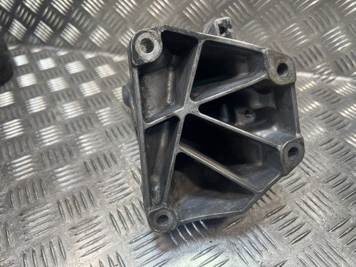 Mercedes Sprinter W906 2.2 CDI Motorhalter Motorträger links A6512231704