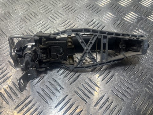 VW Volkswagen Transporter T6 Türgriff Griff außen Vorne Links 7H0837205