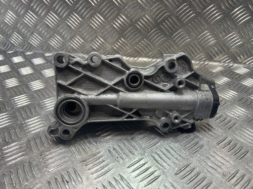 Mercedes Sprinter W906 2.2 CDI Ölkühler mit Ölfiltergehäuse MAHLE 70586826-01
