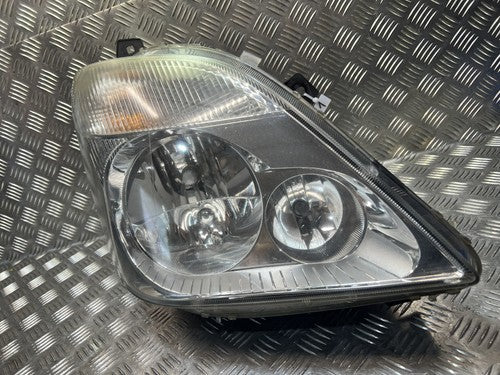 Mercedes Sprinter W906 2.2 CDI Scheinwerfer rechts A9068200261
