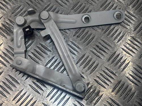VW Volkswagen Transporter T6 Scharnier links Motorhaube 7E0823301A