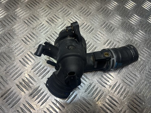 Mercedes Sprinter W906 2.2 CDI Thermostat Thermostatgehäuse A6512000615