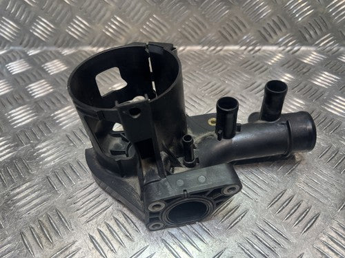 Mercedes Sprinter W906 2.2 CDI Kraftstofffilter Halterung A6512003700