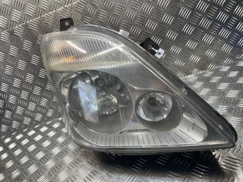 Mercedes Sprinter W906 2.2 CDI Scheinwerfer rechts A9068200261