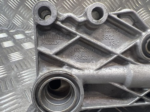 Mercedes Sprinter W906 2.2 CDI Ölkühler mit Ölfiltergehäuse MAHLE 70586826-01