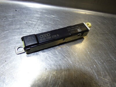 AUDI Q3 8U Antennenverstärker Antenne links unten UKW Radio ORIGINAL gebraucht - 8U0035225B