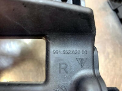 Porsche Boxster 981 991 911 Halter für Tragrahmen rechts 99155262000 *