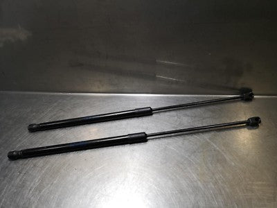 AUDI Q2 Orig. Dämpfer Heckklappe 81A827552 B NEUWERTIG ! 1150 km ORIGINAL gebraucht - Gasdruckfeder