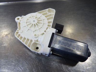 VW Passat 3G B8 Fensterhebermotor vorne links 5Q4959801B / 5Q4 959 801B ORIGINAL gebraucht - HighLine