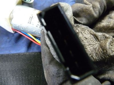 Audi A8 3.0 TDI V6 Quattro Sicherheitsgurt vorne links mit Stellmotor 4E2857705
