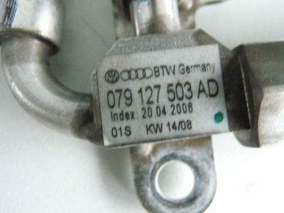 Audi R8 4.2 V8 BYH 420PS Kraftstoffverteiler Fuel Rail ORIGINAL gebraucht - 079127503AD