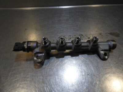 Opel Insignia 2.0 CDTI Verteilerrohr Einspritzleiste ORIGINAL gebraucht - 55576177